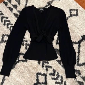 🌟EXPRESS Stylish Sweater Top!